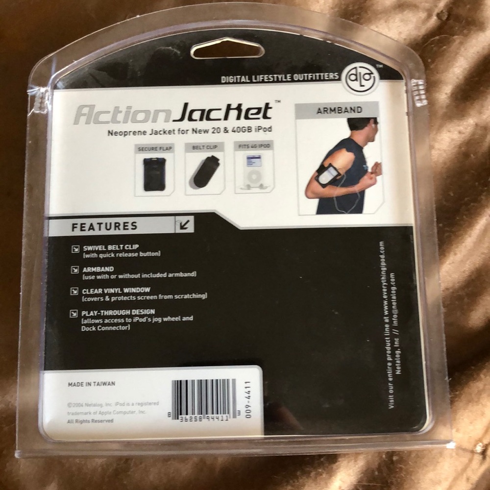 Never Opened Action Jacket Armband - image 2